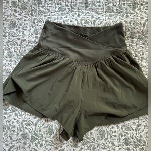 Aerie olive green flowwy shorts